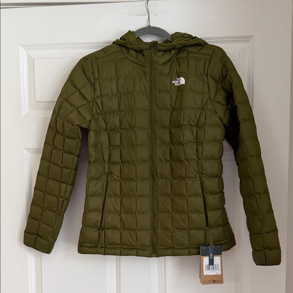 The North Face Thermoball Olive Quilted Jacket - Picture 2 of 12
